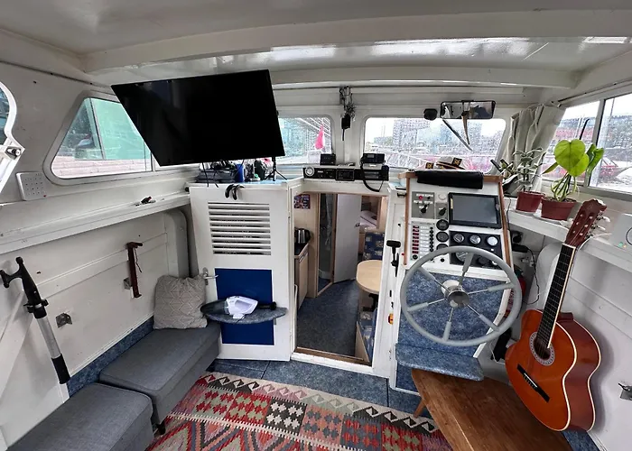 Luxury Houseboat